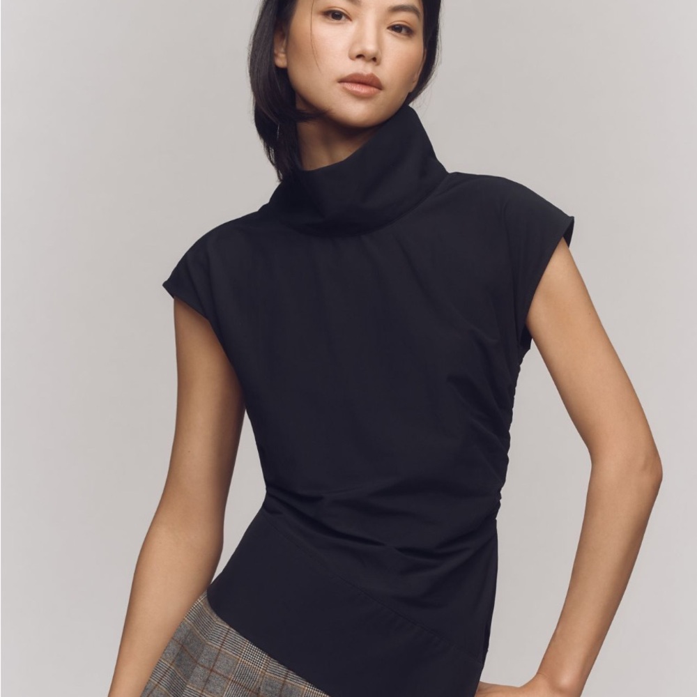 Maeve Asymetric Black Top